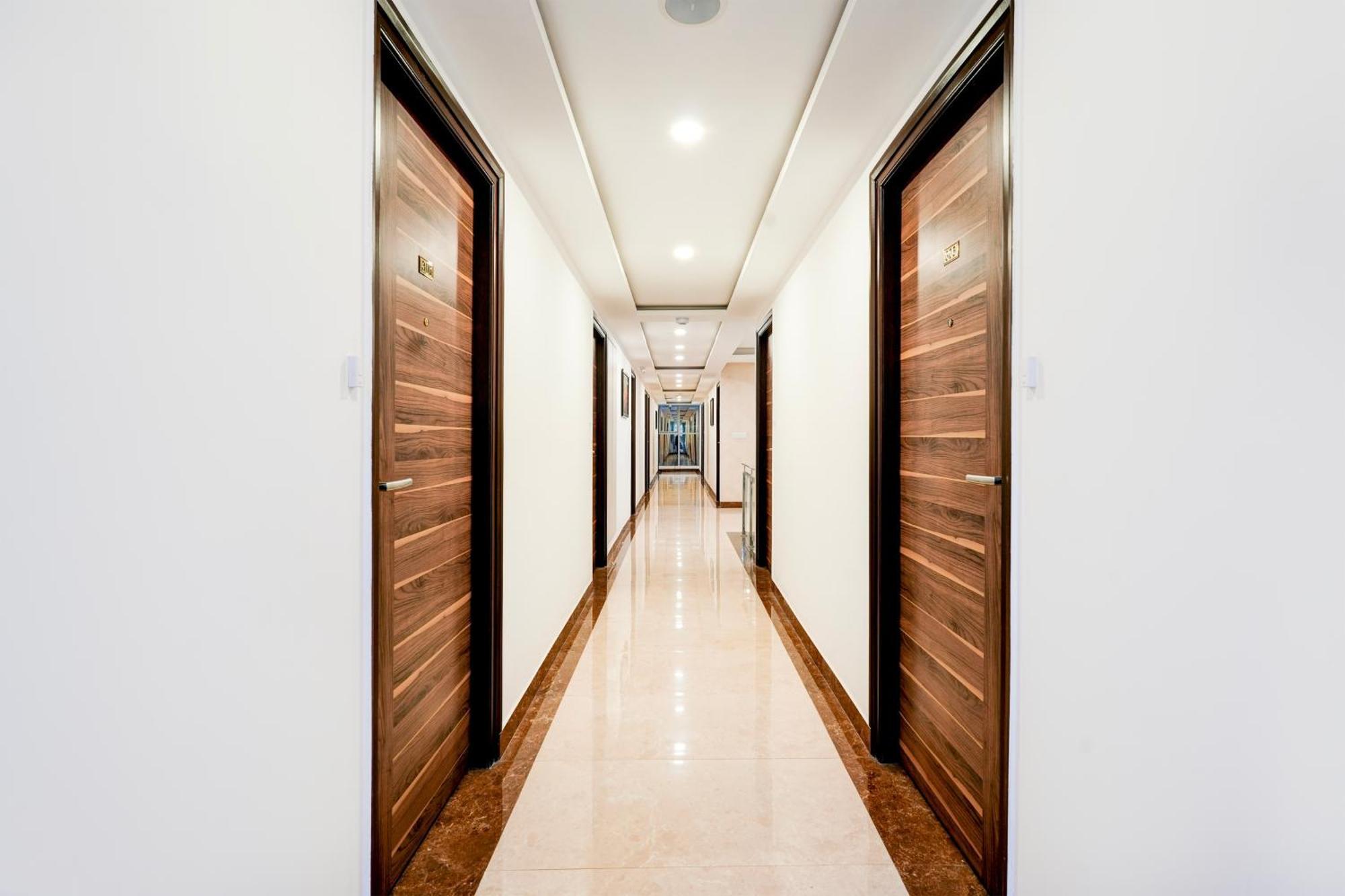 Super Townhouse Oak Aecs Formerly Bangalore Times Exterior photo