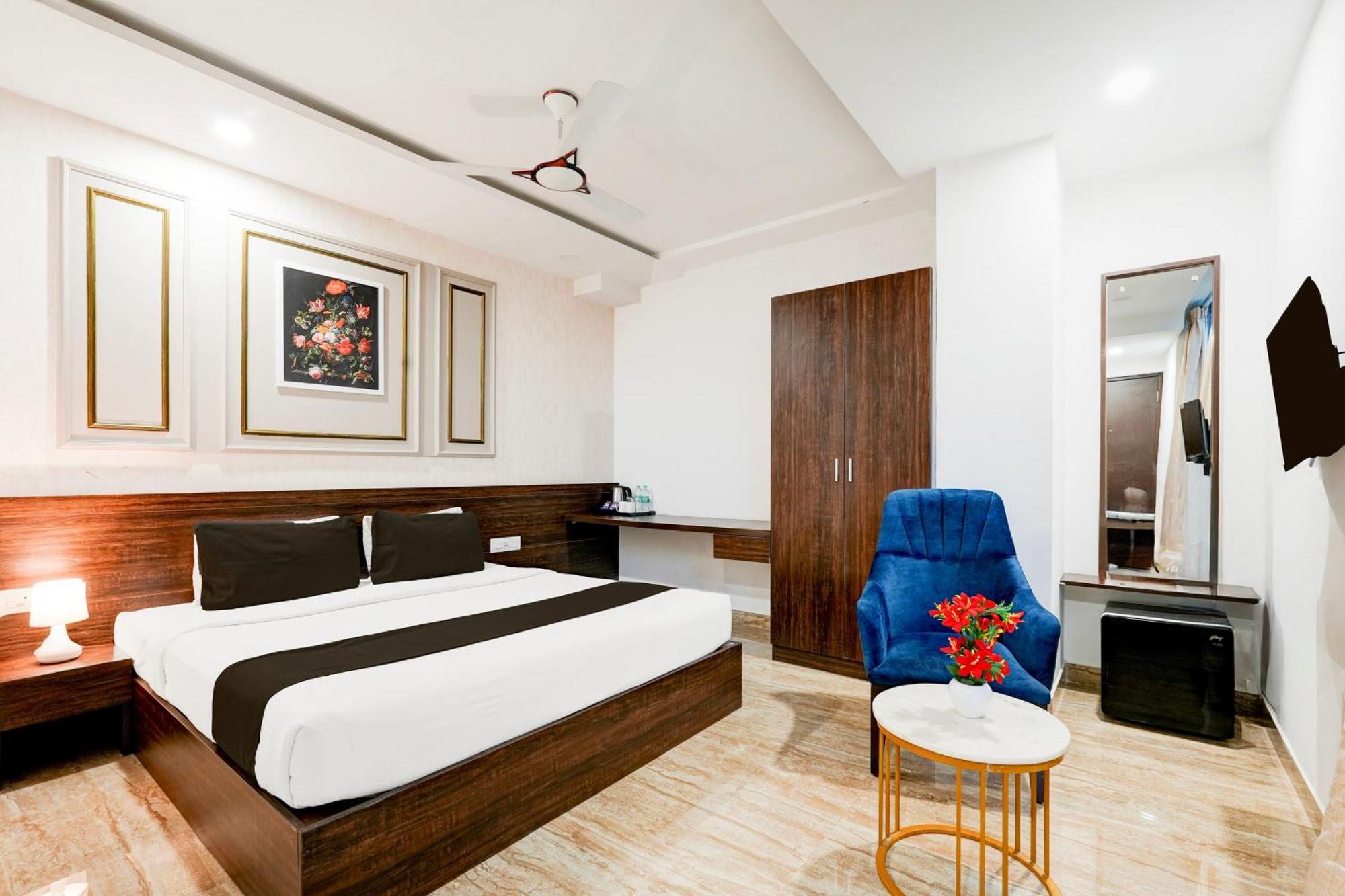 Super Townhouse Oak Aecs Formerly Bangalore Times Exterior photo